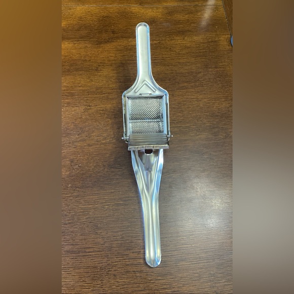 Stainless Steel Potato Vegetable Fruits Ricer Large Capacity Heavy Duty - Picture 2 of 10